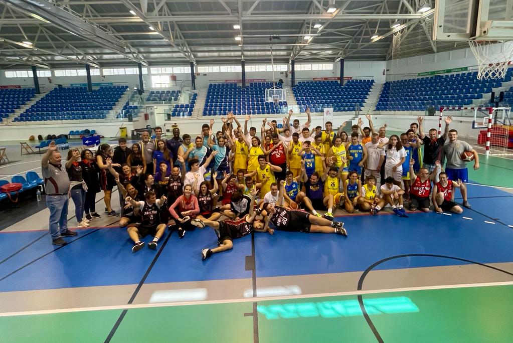 Participantes en la jornada de baloncesto adaptado en Tías, Lanzarote.