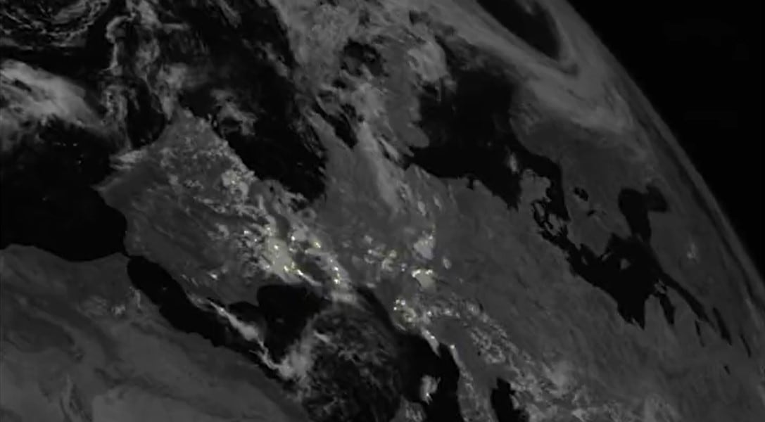 &#039;Lightning imager&#039; es capaz de detectar un simple destello tanto de día y como de noche a una distancia desde la órbita del satélite a 36.000 kilómetros de la Tierra