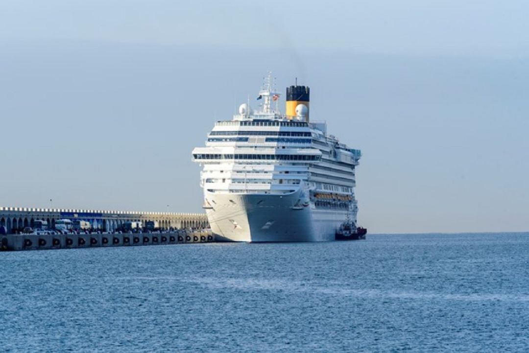 Creuer turístic al Port de Tarragona