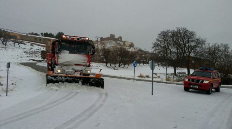 Máquinas quitanieves  de la DPZ en Trasmoz 