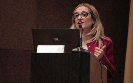 La doctora Nuria Gómez, durante su ponencia en las Jornadas.