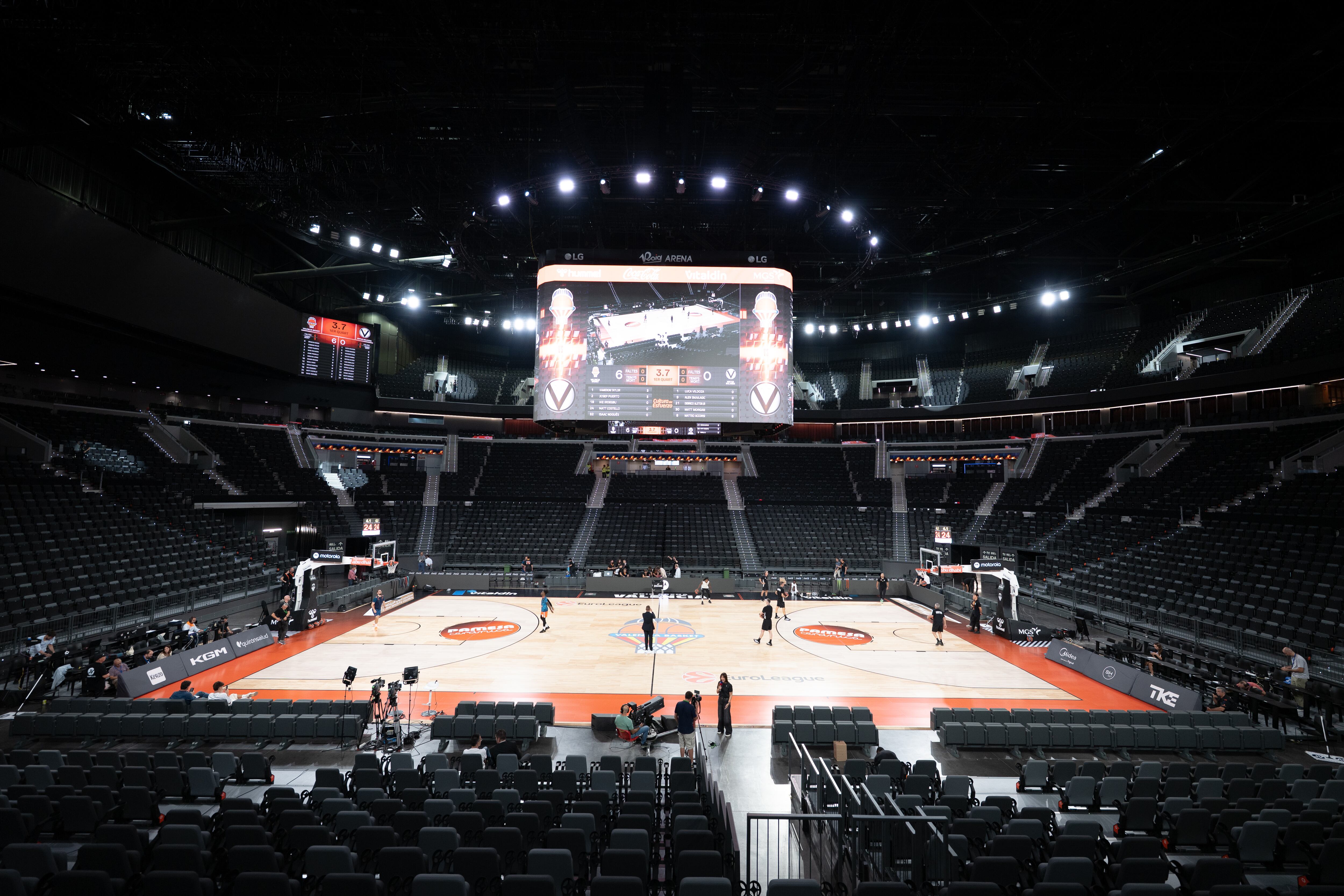 València, 3 octubre 2025: Interior del Roig Arena