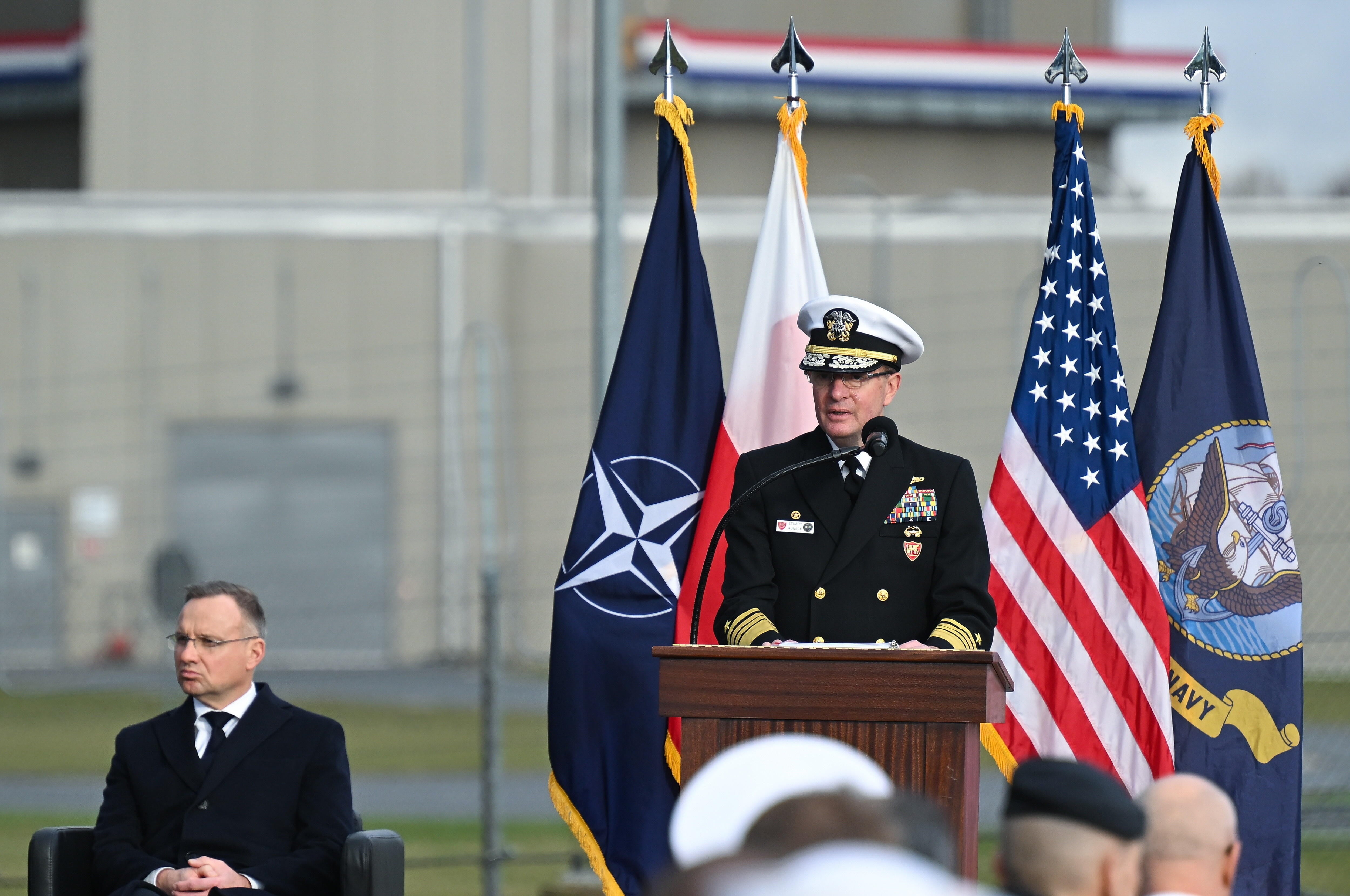 El almirante estadounidense Stuart Munsch durante la inauguración de la base militar estadounidense en Redzikowo (Polonia) el pasado 13 de noviembre