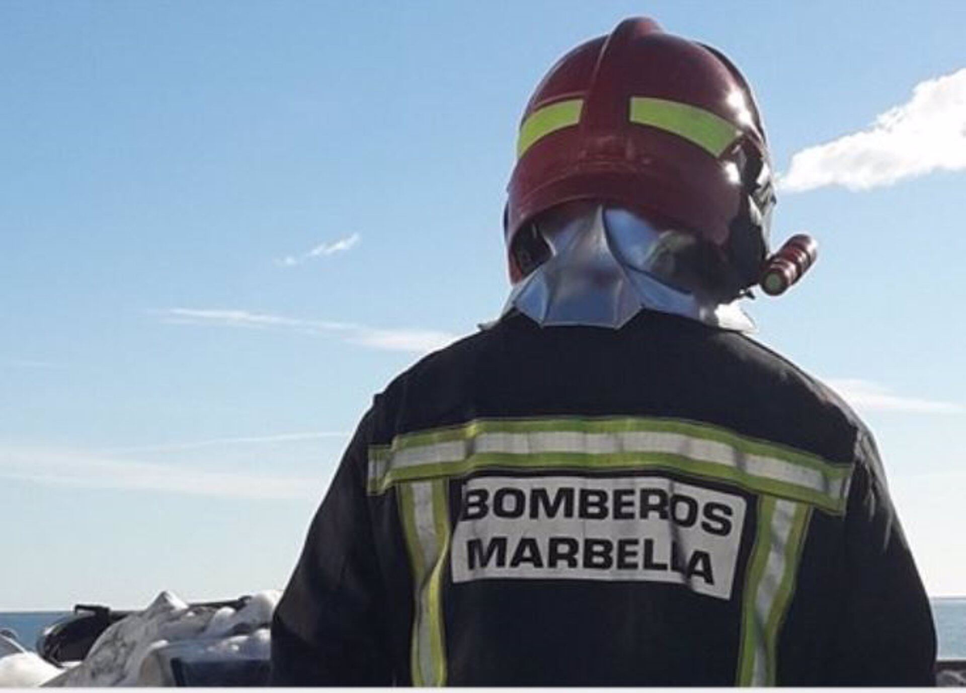 Imagen de archivo de un bombero de Marbella