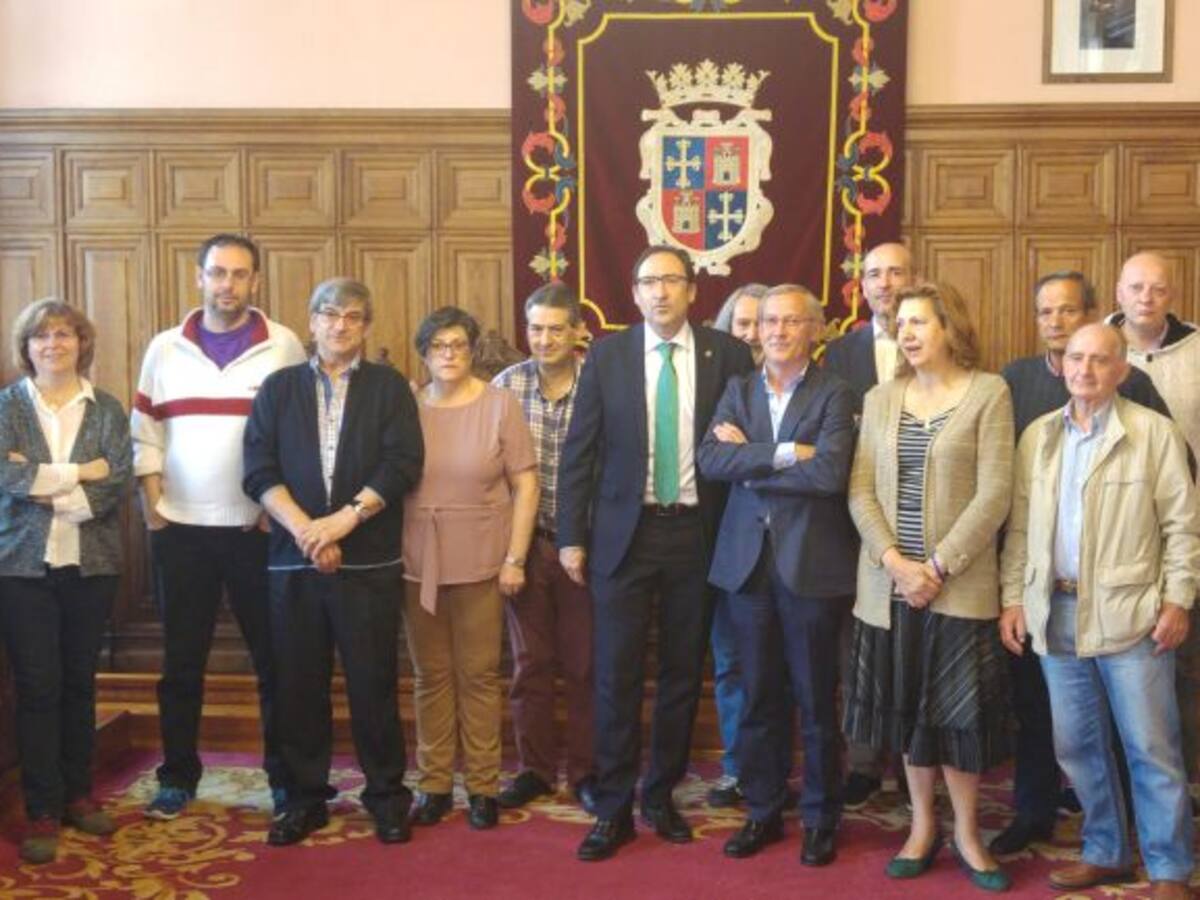 El Ayuntamiento de Palencia aporta 76.000 euros a las asociaciones de vecinos