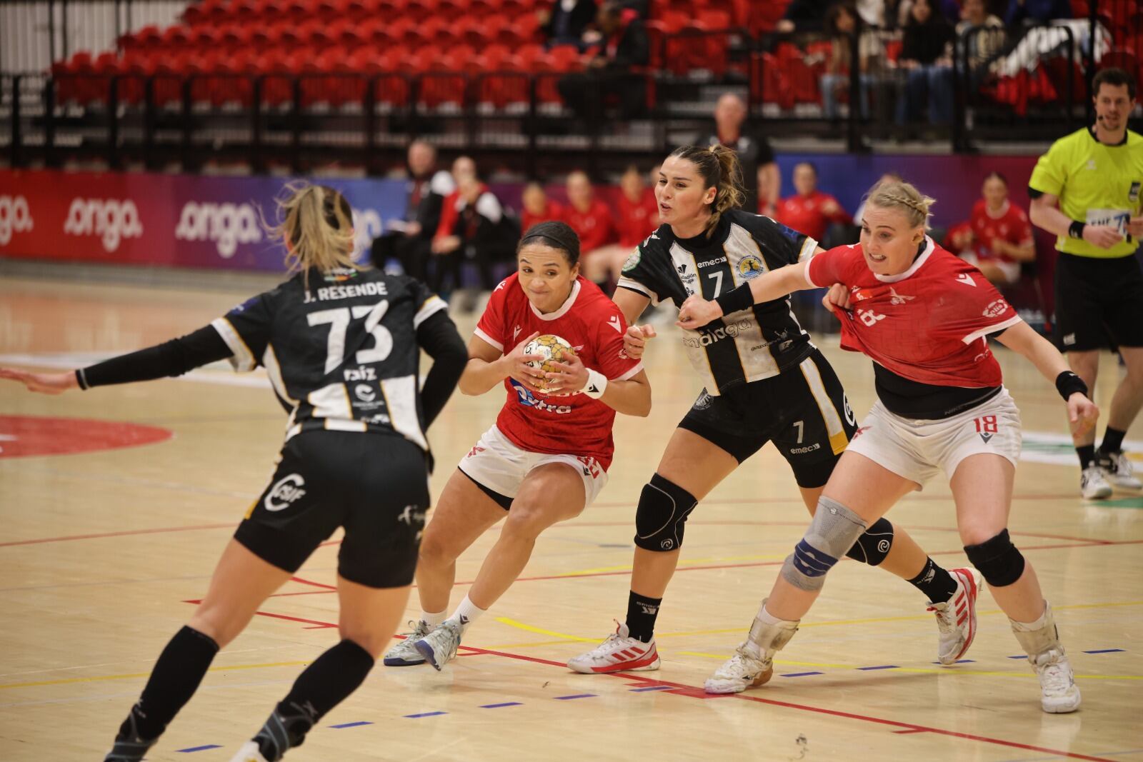 El Costa del Sol perdió ante el Valur en los octavos de final de la EHF European Cup