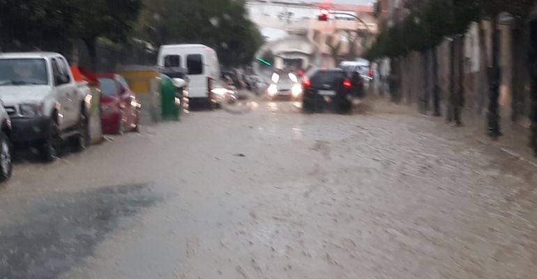 Calle Juan Montilla de Jaén capital totalmente anegada.