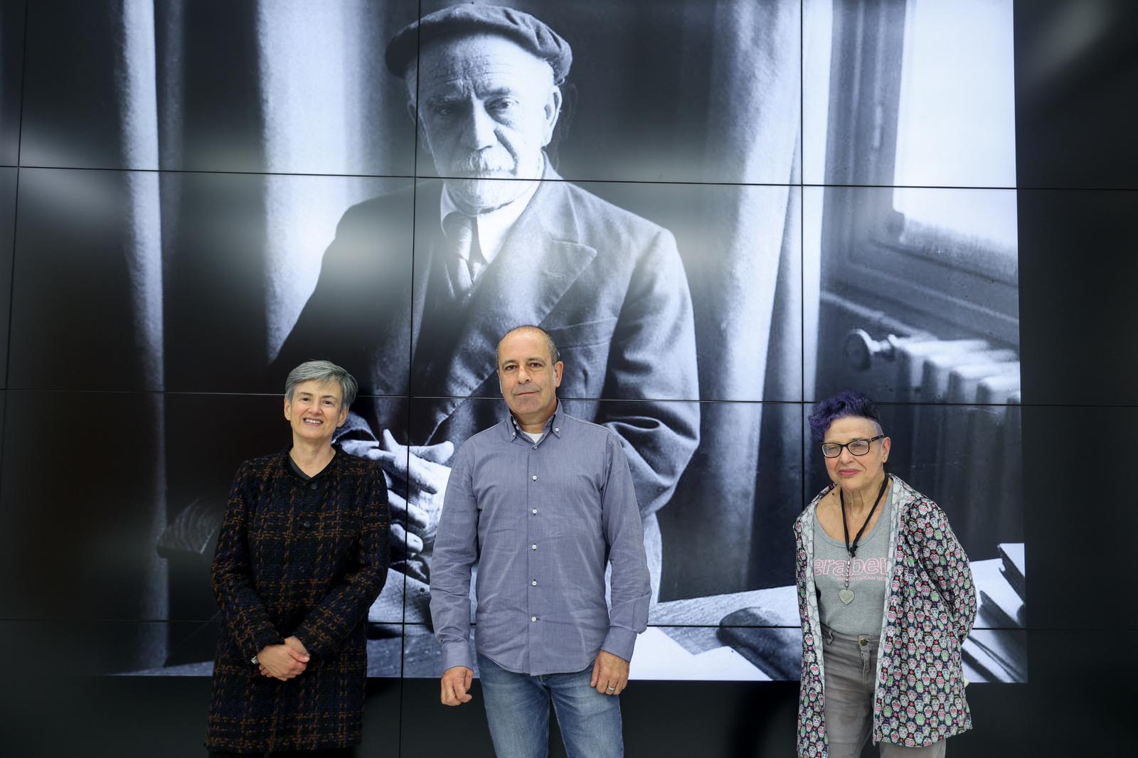 De izquierda a derecha: Luisa Etxenike, Patxi Presa y Begoña del Teso / Foto: Diputación Foral de Gipuzkoa