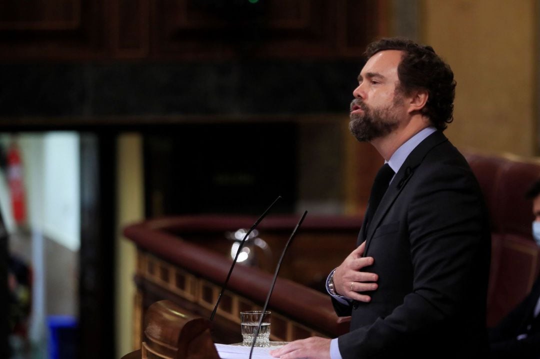 El portavoz de Vox en el Congreso, Iván Espinosa de los Monteros, interviene durante el pleno del Congreso de los Diputados