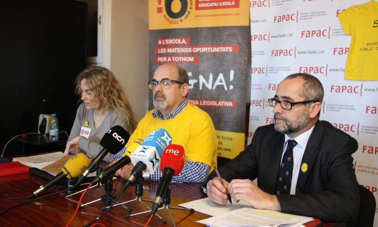 Els promotors de la ILP per la 6a hora reclamen a la mesa del Parlament que es posicioni sobre la sentència del TC