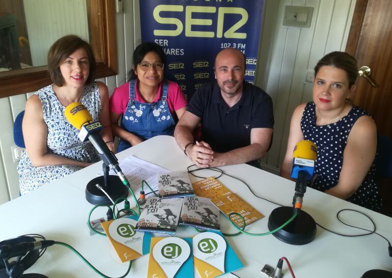 Olga Calderón (Faecta), Ana Verona (Escuela Economía Social), Manuel Hueso (Diputado de Empleo) y Laura Casas (La Caixa).