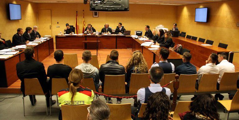 La banda està formada per 7 integrants.