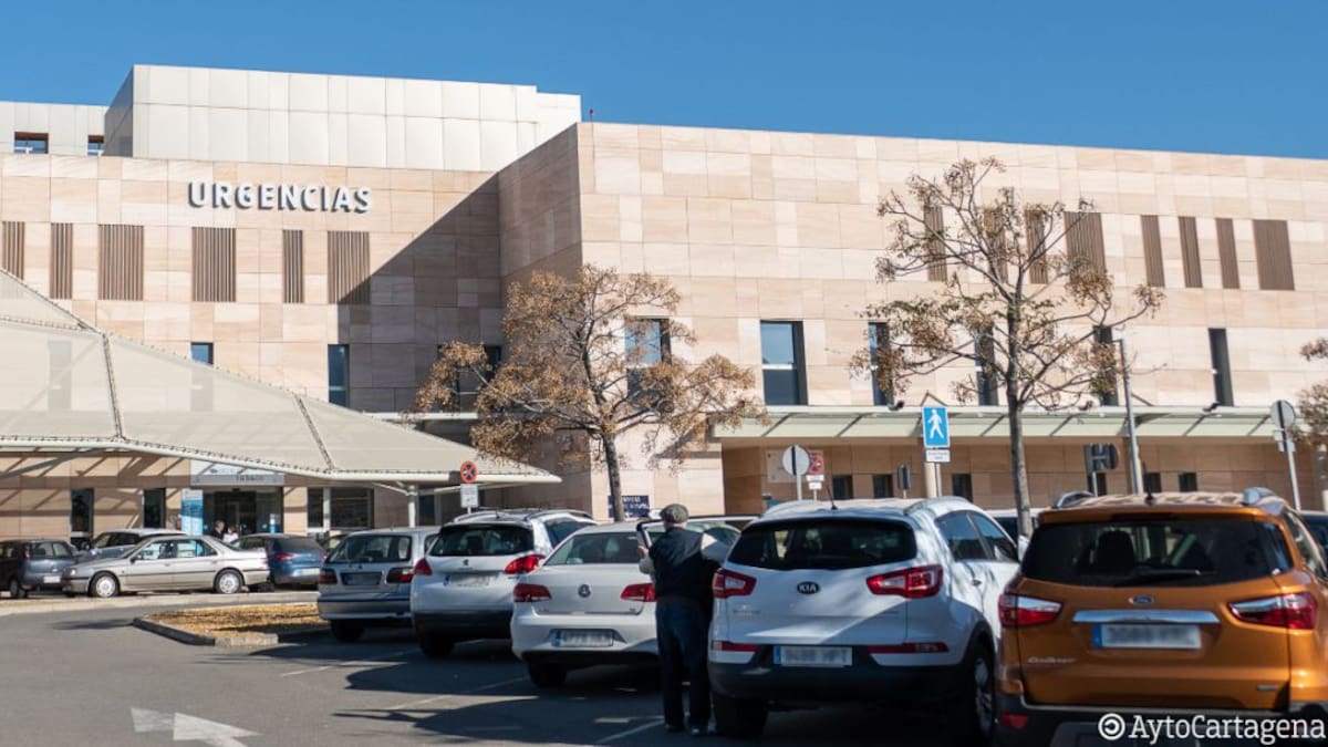Camas en los pasillos del Santa Lucía mientras el Hospital del Rosell sigue infrautilizado según el PSOE