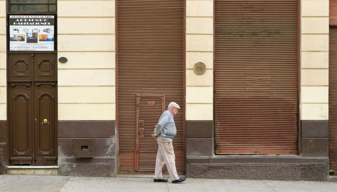 La soledad no deseada la pueden padecer las personas mayores, pero también los jóvenes