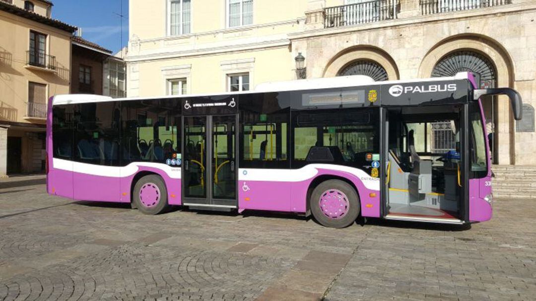 CCOO, UGT y CGT denuncian la falta de mantenimiento de los autobuses de Palbús