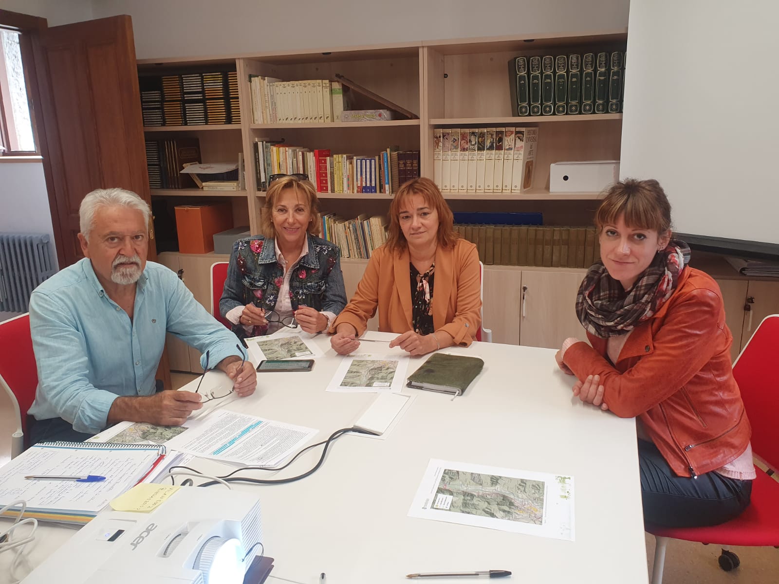 Primera reunión en el Ayuntamiento de Biescas para estudiar las alegaciones