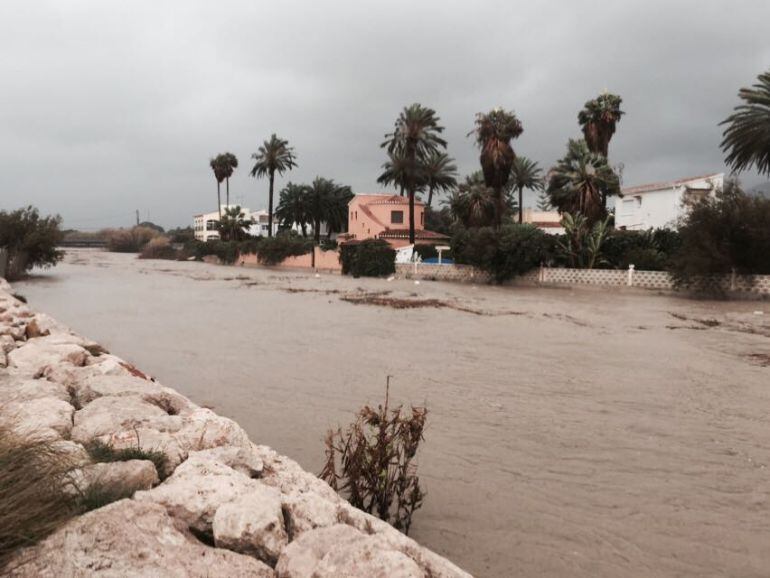 Caudal del río Girona, en la zona de su desembocadura, el lunes 19 de diciembre de 2016.