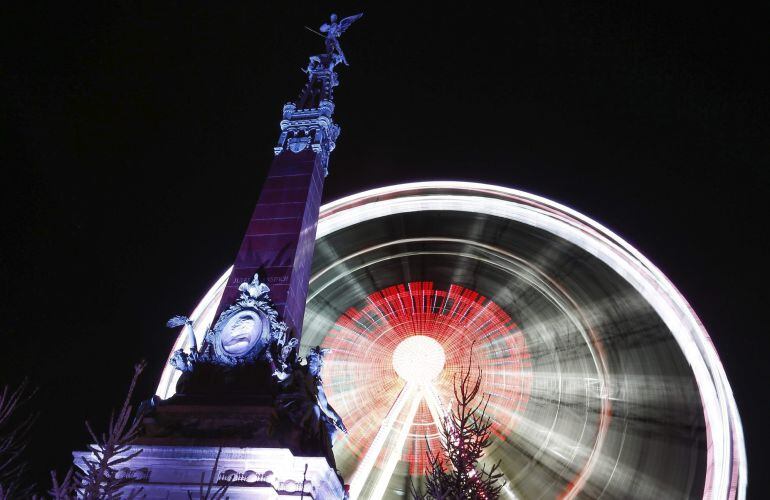 Iluminación de Navidad cerca de la Grand Place de Bruselas.