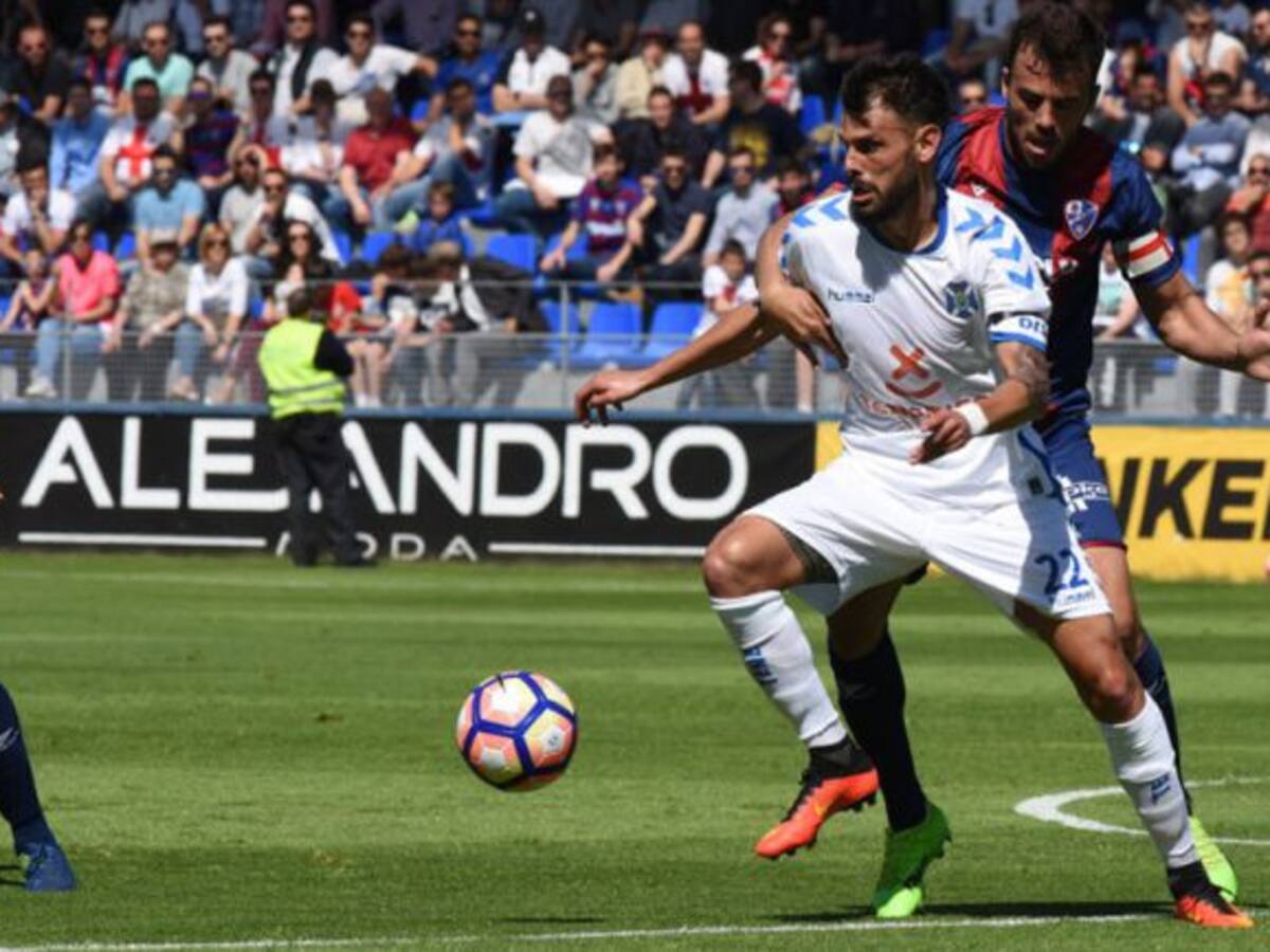 Tayron: "Es difícil pasar de jugarlo casi todo a salir desde el banquillo"