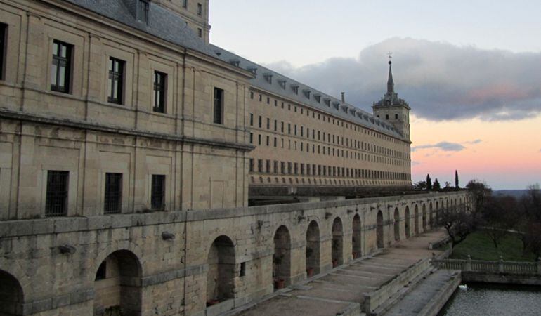 La propuesta de viaje de fin de semana nos lleva a conocer San Lorenzo de El Escorial. 