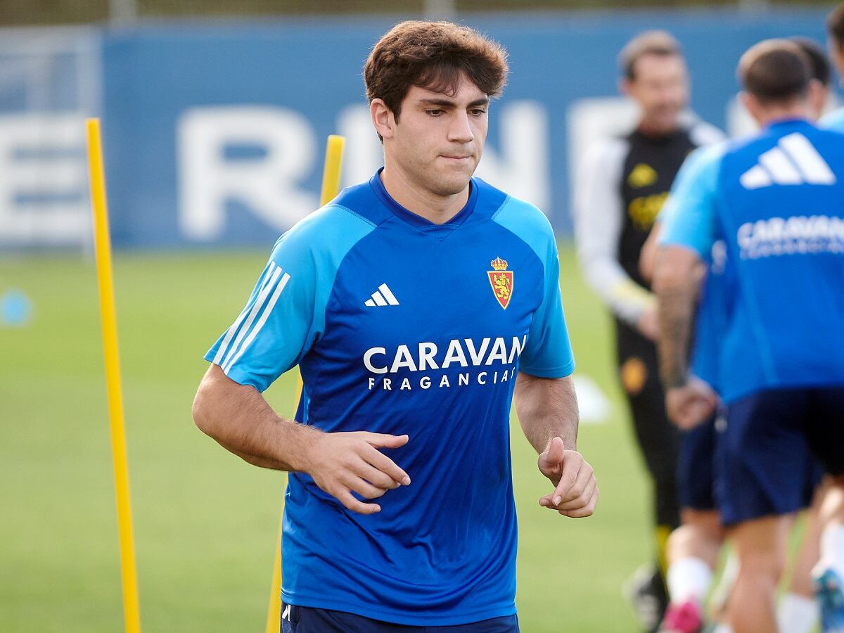 Iván Azón, durante un entrenamiento en la Ciudad Deportiva