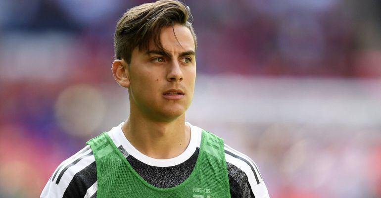 Paulo Dybala, calienta durante el encuentro ante el Tottenham de pretemporada