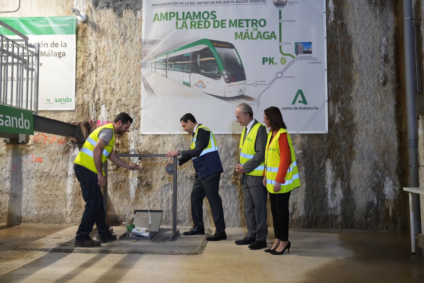 Momento del inicio oficial de las obras de la prolongación del metro de Málaga