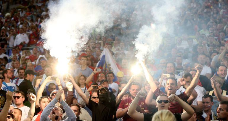 Aficionados de Rusia en el partido ante Inglaterra.