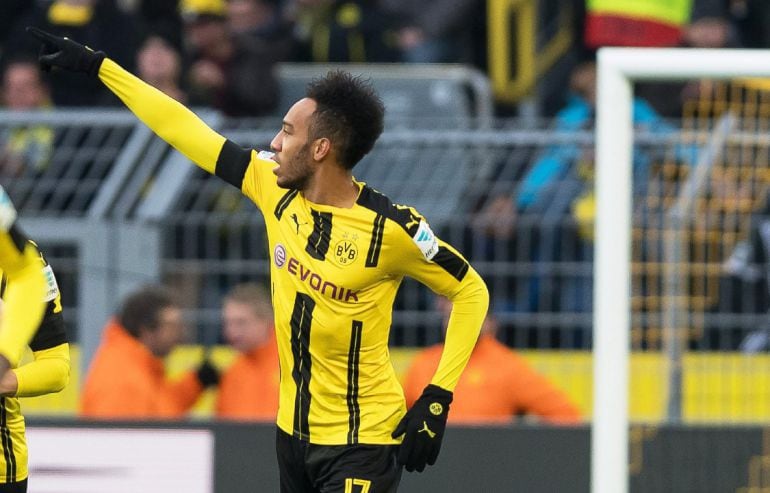 Aubameyang celebra un gol con el Borussia de Dortmund