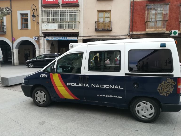 La policía nacional ha resuelto el robo en una vivienda de Aranda denunciado por su propietario