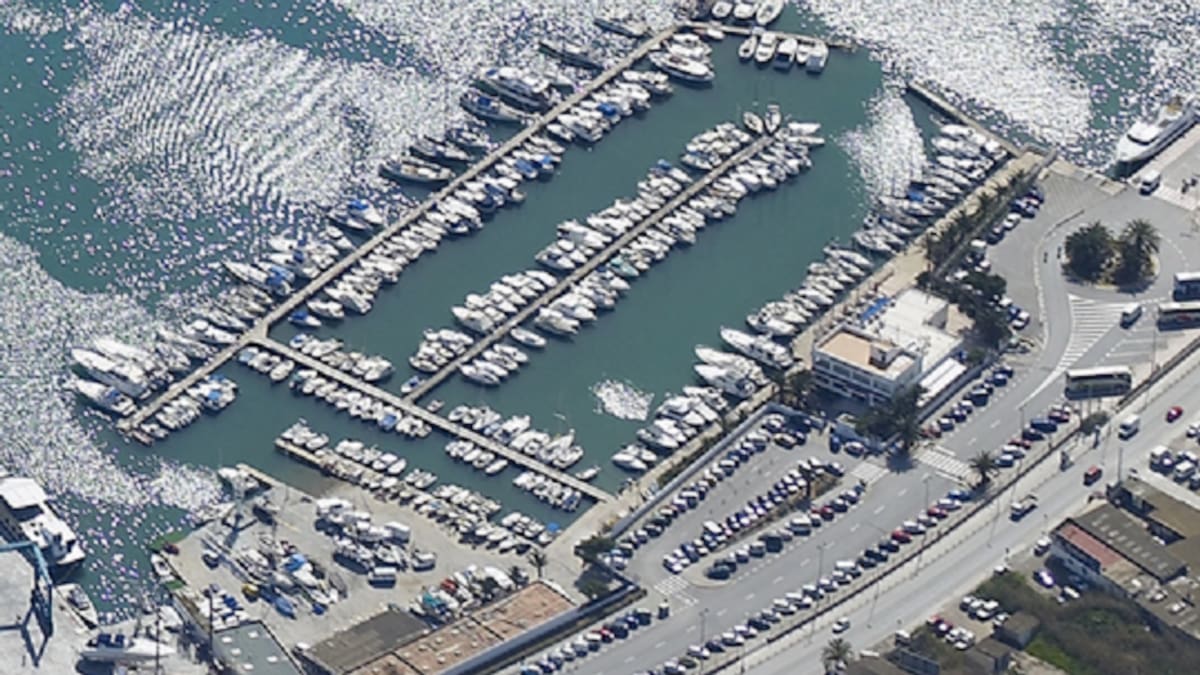 El Club Náutico de Ibiza recurre a los tribunales y pide que se supenda la resolución de la Autoridad Portuaria