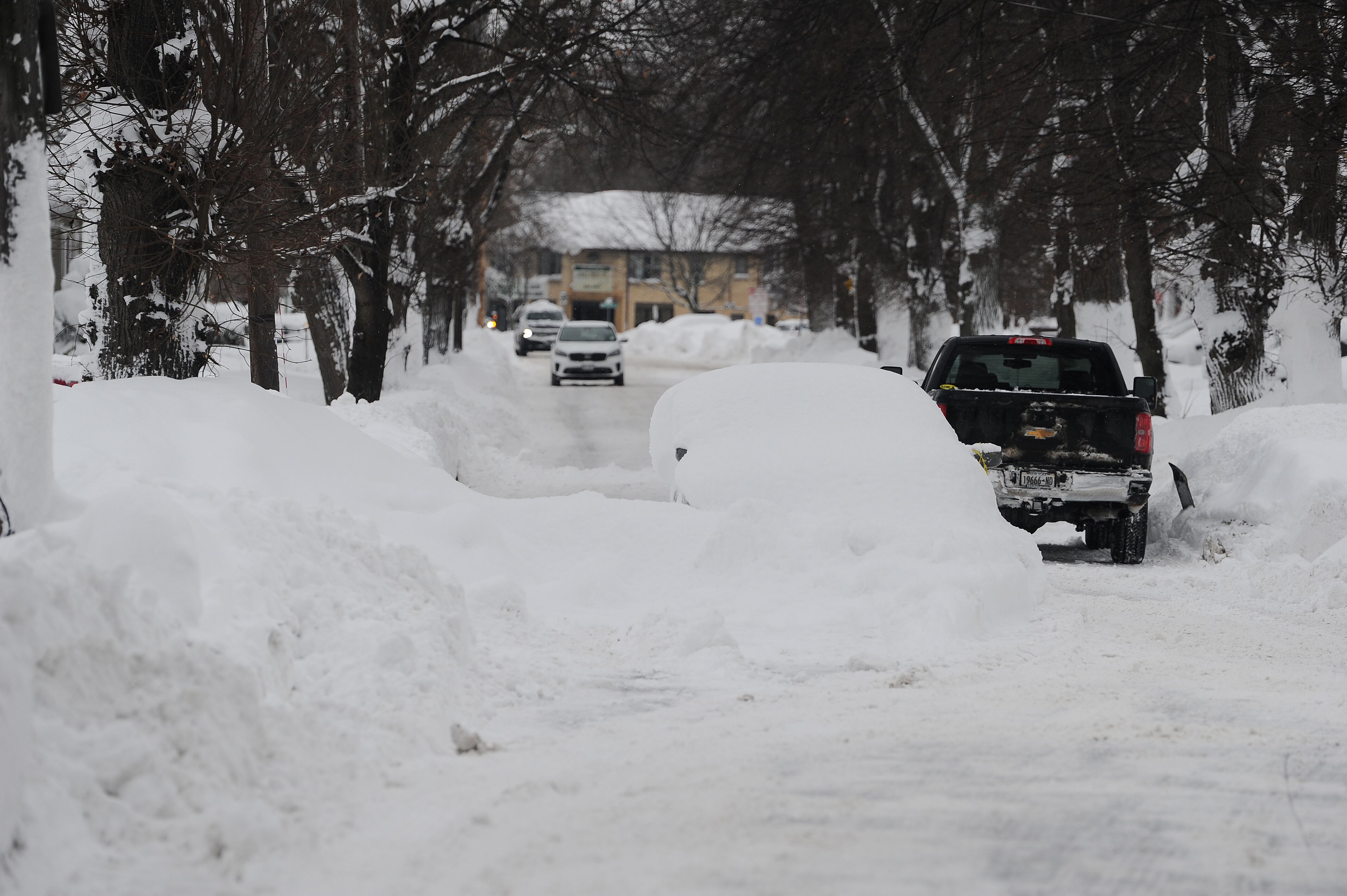Vehículos abandonados en las gélidas calles de Buffalo (EEUU)