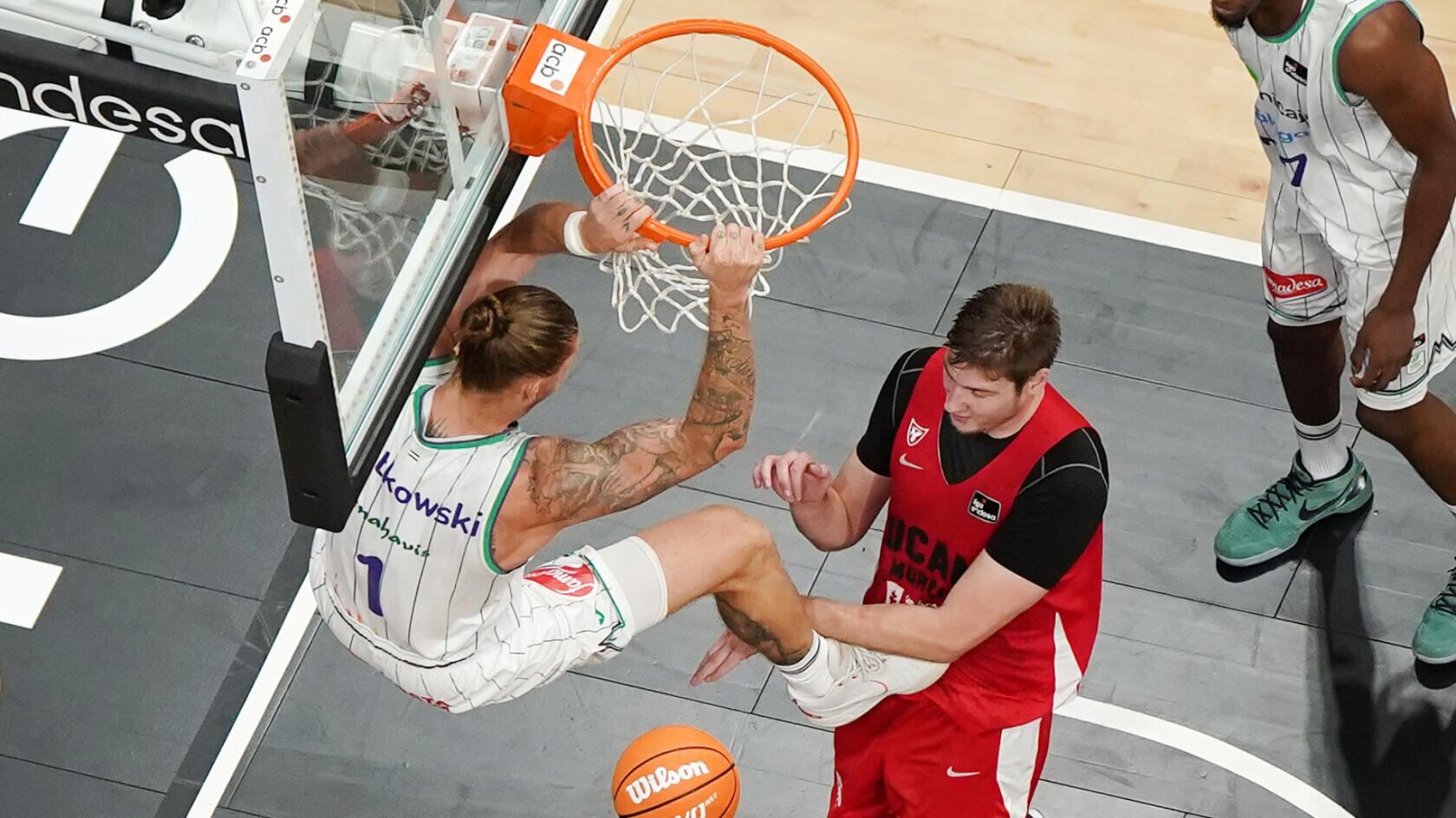 El Unicaja ganó al UCAM Murcia en una de las semifinales de la Supercopa y este domingo se medirá en la final al Real Madrid