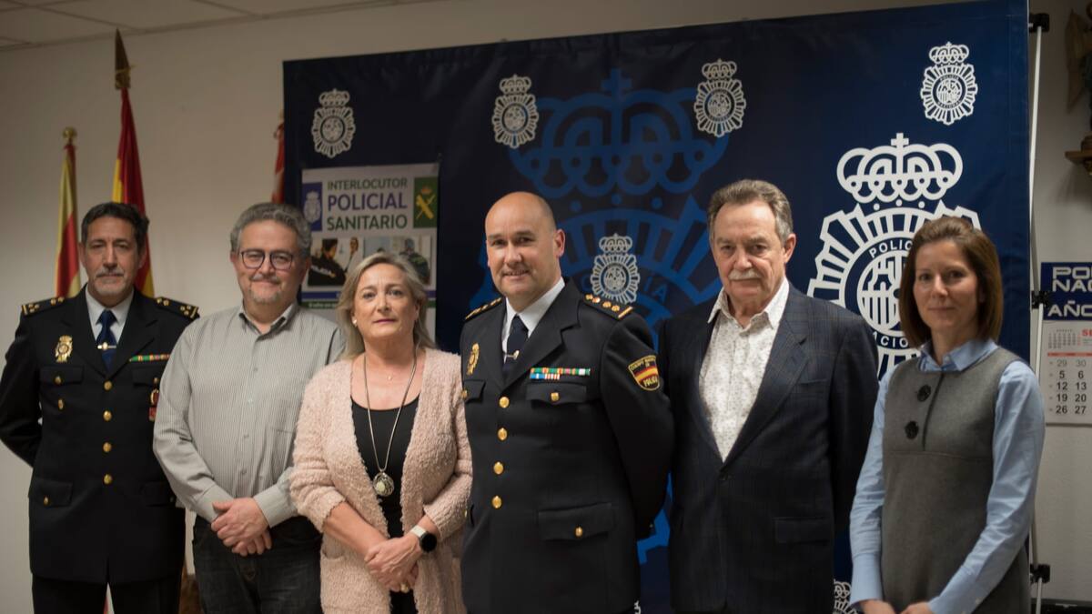 La Policía Nacional se reúne con representantes sanitarios para mejorar su seguridad