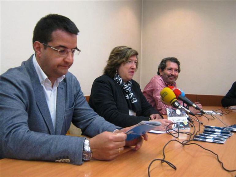 El director de los Museos y el director del Teatro Bérgidum junto a la concejala de Cultura de Ponferrada