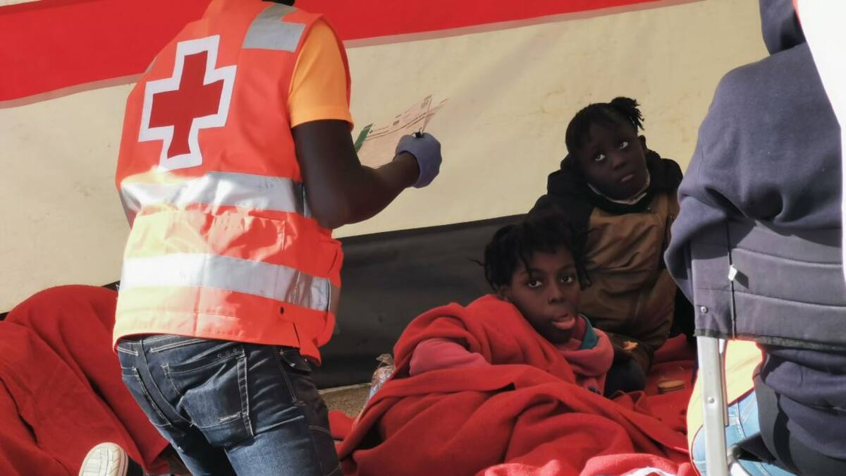 La oposición no quiere migrantes en Haría porque "hay vecinos a menos de diez metros"