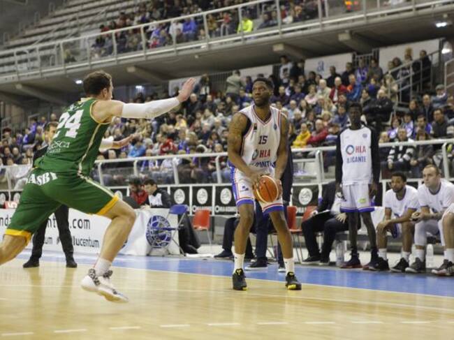 Onwenu en el Pedro Ferrándiz