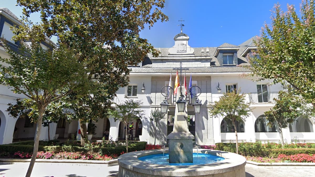 La Fiscalía denuncia a cuatro funcionarios del Ayuntamiento de Majadahonda por la posible filtración de unas oposiciones