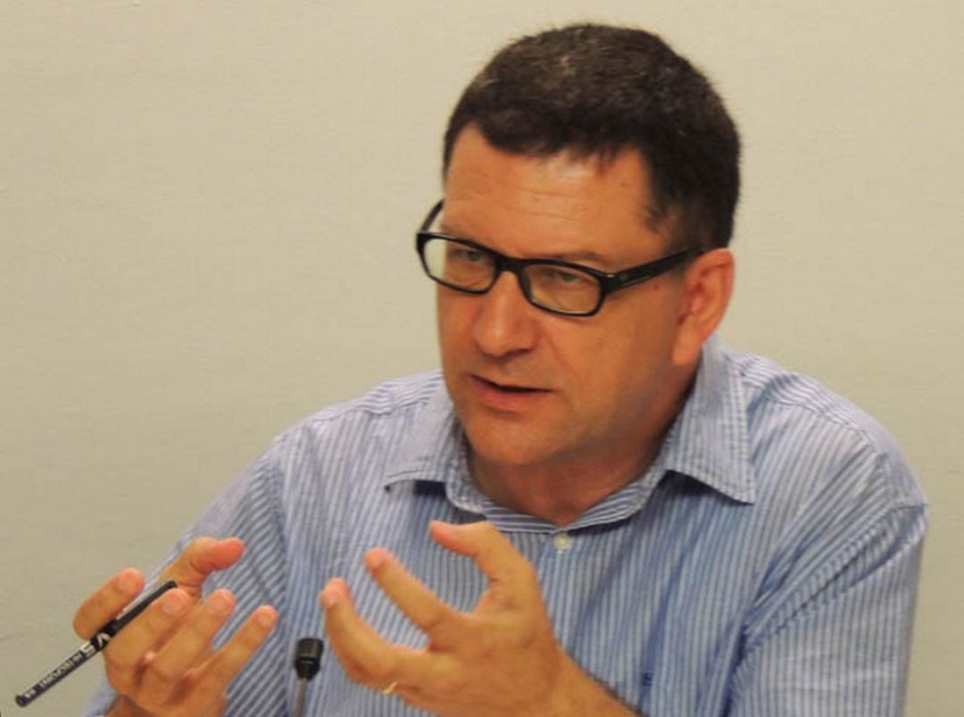 Imagen de archivo de Facund Puig en una rueda de prensa en el Ajuntament de Gandia.