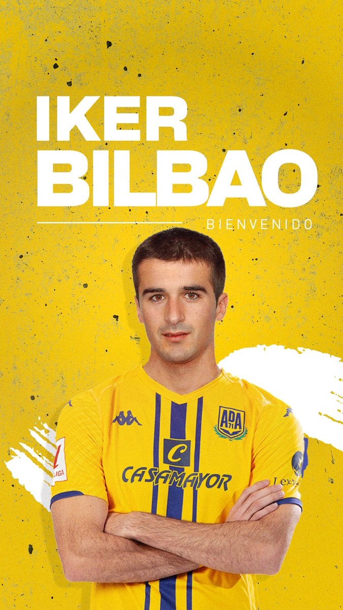 Foto de Iker Bilbao en su llegada al Alcorcón