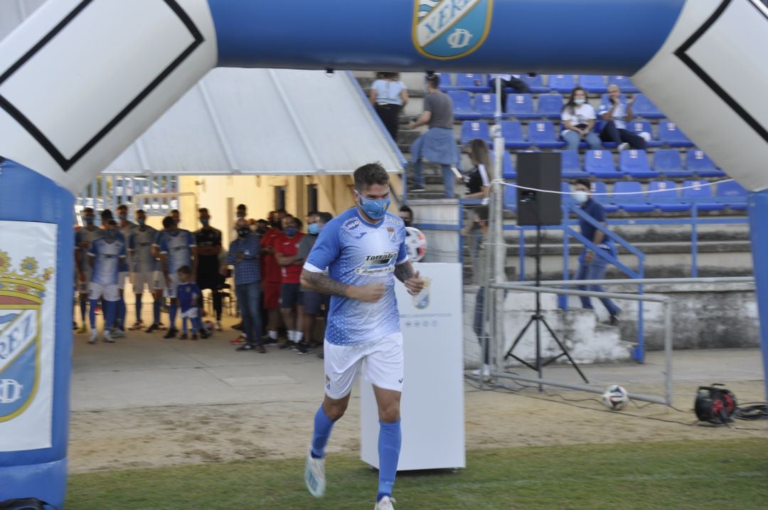 Lolo Garrido en La Juventud, el día en el que se presentó el equipo 