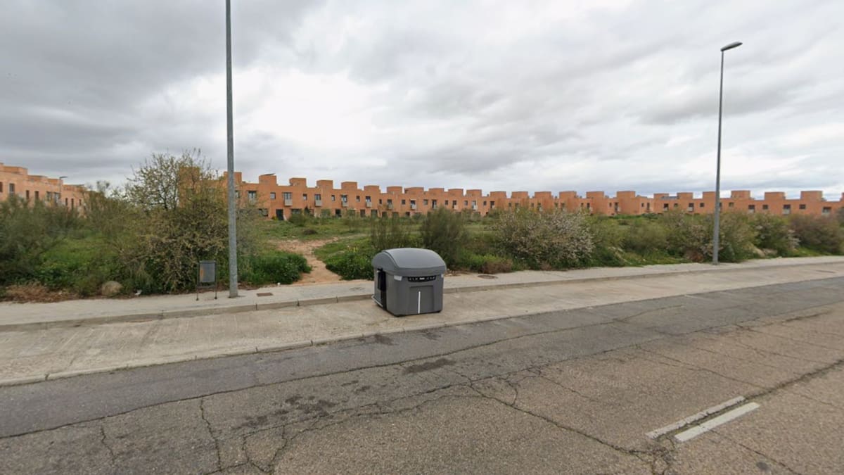 Salen a la venta varias parcelas de uso terciario-comercial y hotelero en el barrio del Polígono de Toledo
