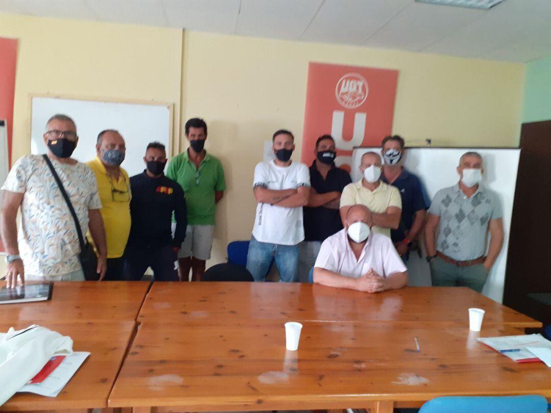 El portavoz de Izquierda Unida se reúne con los trabajadores del servicio de limpieza y recogida de basura en Jerez