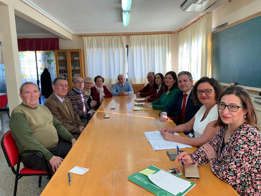 Momento de la reunión en el Centro de Participación Activa de Personas Mayores de Jódar