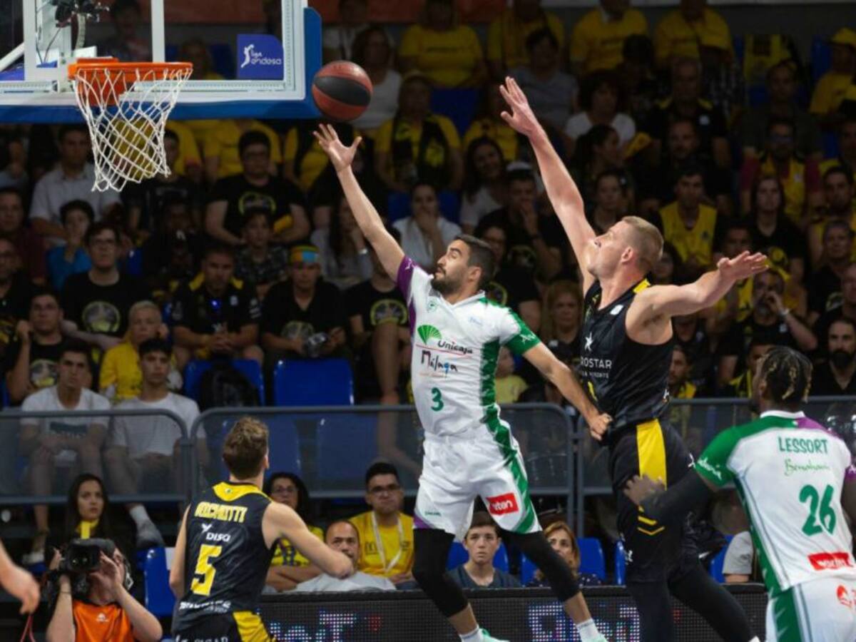 El Unicaja asegura la quinta plaza ante su bestia negra