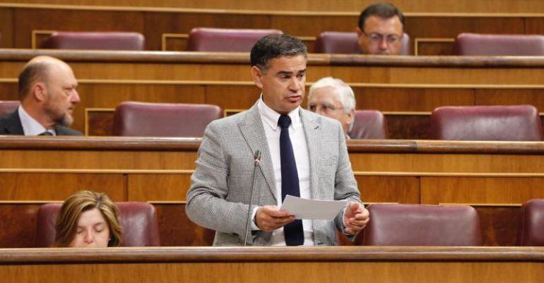 El diputado Manuel González Ramos ha exigido este miércoles al Gobierno que España no pierda en el reparto de la futura PAC