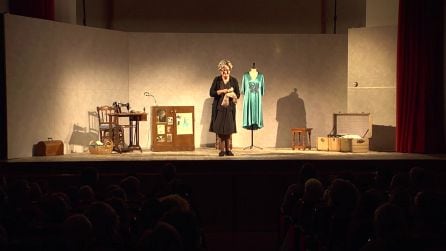 Rosario Pardo durante su interpretación de Josefina Manresa en la Casa de la Cultura de Quesada