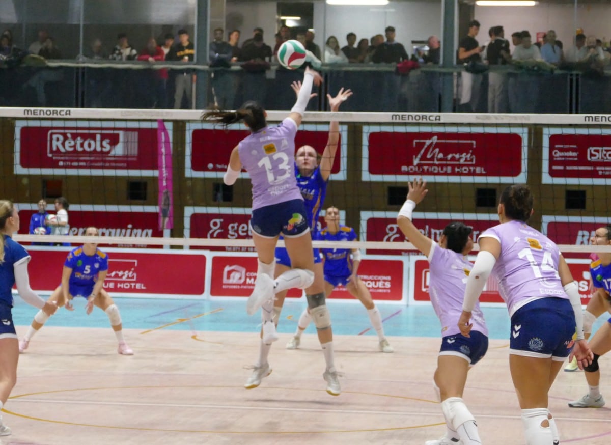 L'Avarca va derrotar al tie-break a un Melilla que va lluitar molt.