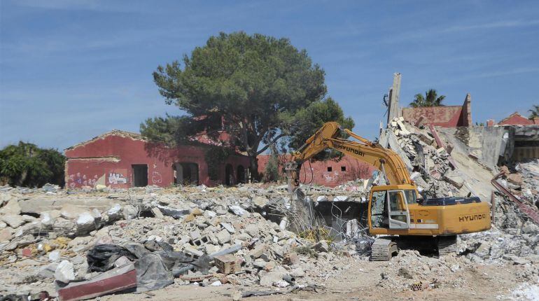 Trabajos de demolición de Las Beatillas (El Puerto de Santa María)