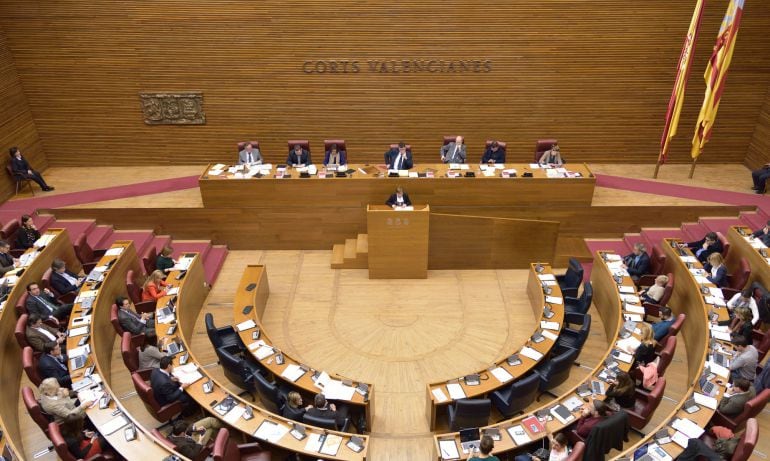 Les Corts valencianes reunidas en pleno 